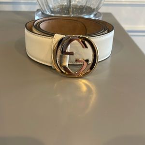 Gorgeous Gucci belt